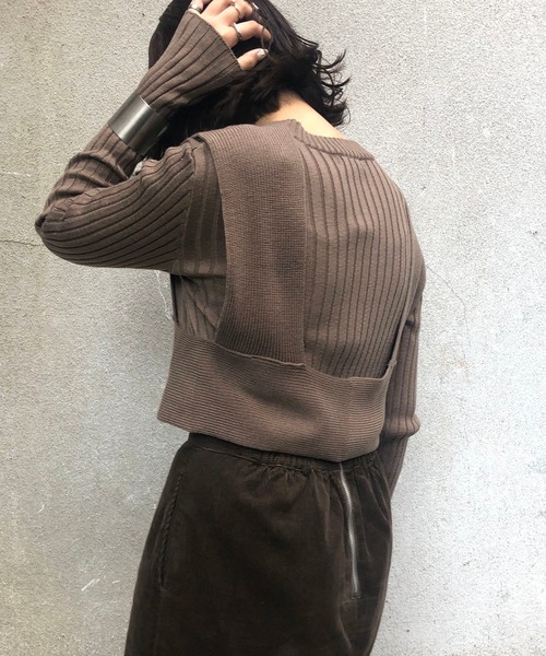 &g'aime（アンジェム）の「【&g'aime】ビスチェレイヤードトップス（ニット/セーター・レディース・ブラック/ベージュ/モカ・FREE）」の14枚目の写真