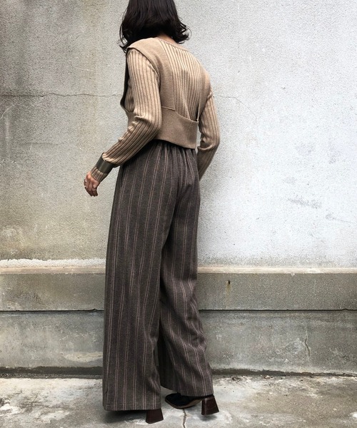 &g'aime（アンジェム）の「【&g'aime】ビスチェレイヤードトップス（ニット/セーター・レディース・ブラック/ベージュ/モカ・FREE）」の19枚目の写真