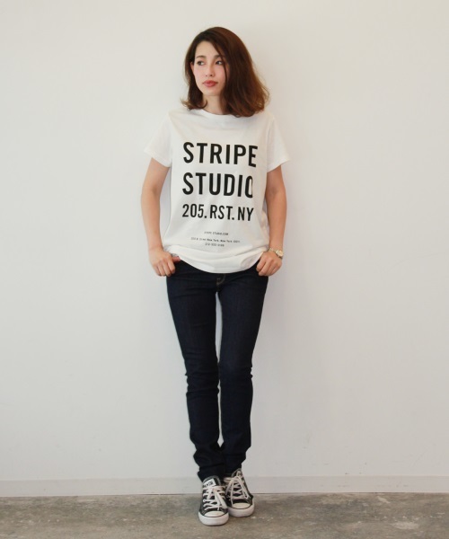 MAISON DE REEFUR(メゾンドリーファー)の「STRIPE STUDIO Tシャツ(Tシャツ/カットソー・レディース・ホワイト/ブラック・38)」の17枚目の写真