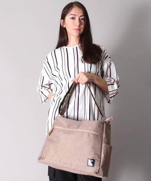 anello（アネロ）の「(LF)【anello】多収納 10ポケット ショルダーバッグ（ショルダーバッグ・レディース・ブラック/ベージュ/グレー/ダークブルー・FREE）」の13枚目の写真