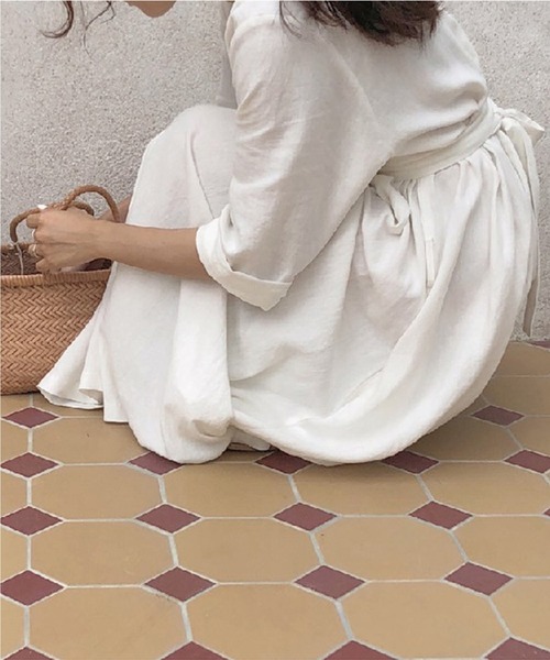 aimoha（アイモハ）の「長袖 ウエストマーク ワンピース（ワンピース・レディース・ホワイト/ブラック・FREE/MEDIUM/SMALL/X-LARGE/LARGE）」の6枚目の写真