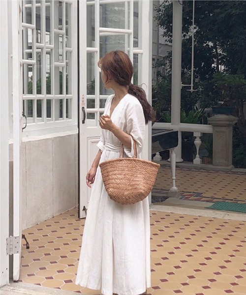 aimoha（アイモハ）の「長袖 ウエストマーク ワンピース（ワンピース・レディース・ホワイト/ブラック・FREE/MEDIUM/SMALL/X-LARGE/LARGE）」の7枚目の写真