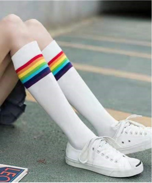 Fun & Daily（ファンアンドデイリー）の「F&D : ラインニーソックス（ソックス/靴下・レディース・ホワイト/ブラック/チャコールグレー/マスタード/グリーン/レッド系その他/グレー系その他/ブラック系その他2/ホワイト系その他2/ホワイト系その他/ブラック系その他・FREE）」の3枚目の写真