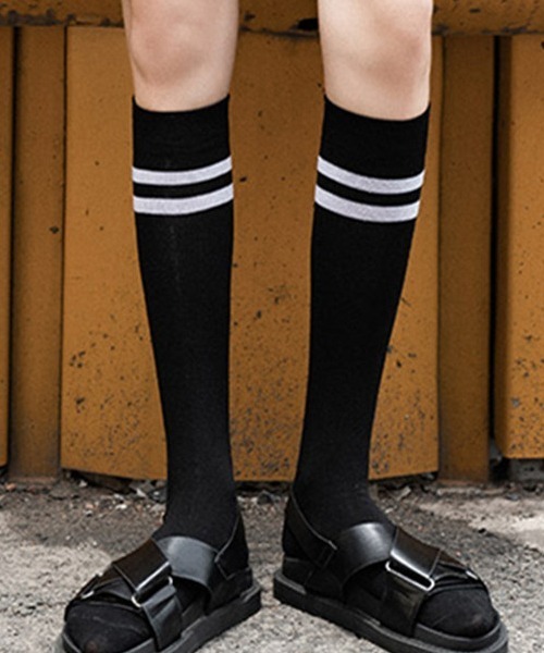 Fun & Daily（ファンアンドデイリー）の「F&D : ラインニーソックス（ソックス/靴下・レディース・ホワイト/ブラック/チャコールグレー/マスタード/グリーン/レッド系その他/グレー系その他/ブラック系その他2/ホワイト系その他2/ホワイト系その他/ブラック系その他・FREE）」の7枚目の写真