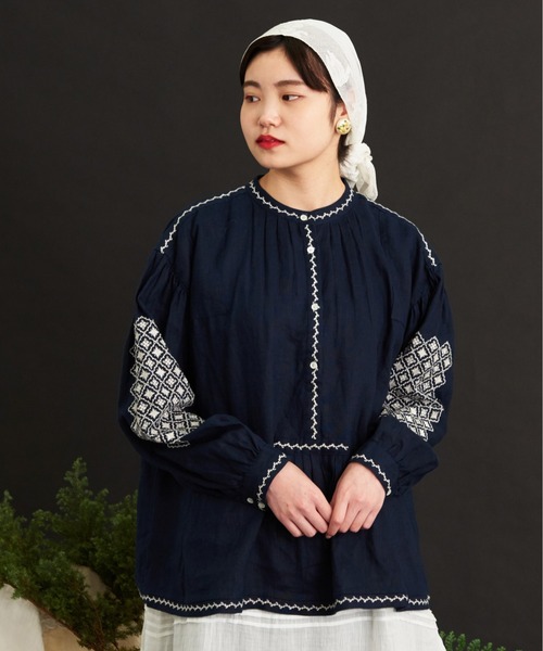 Malle(マル)の「malle リネン/刺繍 スモックブラウス(シャツ Malle(マル)の「malle リネン/刺繍 スモックブラウス(シャツ