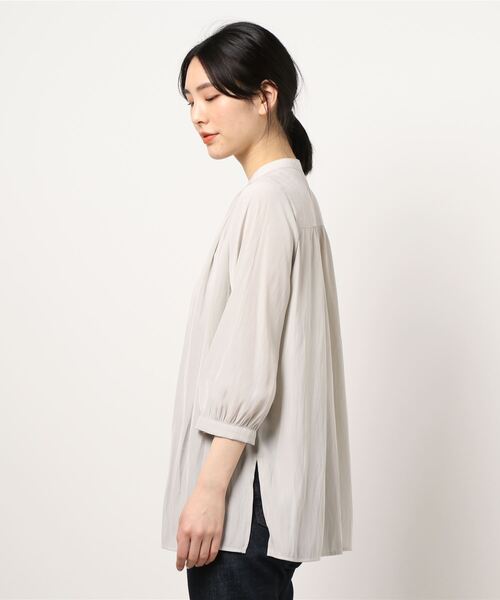 INTERPLANET（インタープラネット）の「パウダーサテン７分袖ギャザーブラウス（シャツ/ブラウス・レディース・モカ/ブラック/グリーン/グレイッシュベージュ・FREE）」の5枚目の写真