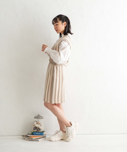 Mysa&Liina(ミーサリーナ)の「クロップド丈ストライプニットビスチェ(ベスト・レディース・ブラック/ベージュ/ブラウン・M)」の13枚目の写真