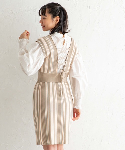 Mysa&Liina(ミーサリーナ)の「クロップド丈ストライプニットビスチェ(ベスト・レディース・ブラック/ベージュ/ブラウン・M)」の21枚目の写真