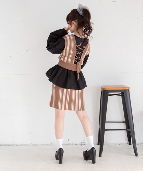 Mysa&Liina(ミーサリーナ)の「クロップド丈ストライプニットビスチェ(ベスト・レディース・ブラック/ベージュ/ブラウン・M)」の10枚目の写真