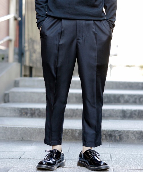 Beno(ビーノ)の「ソフトポリツイル スタプレ ワンタック セミワイド テーパード アンクルパンツ(スラックス・メンズ・ブラック/グレイッシュベージュ/グレイッシュブルー・M/L)」の12枚目の写真