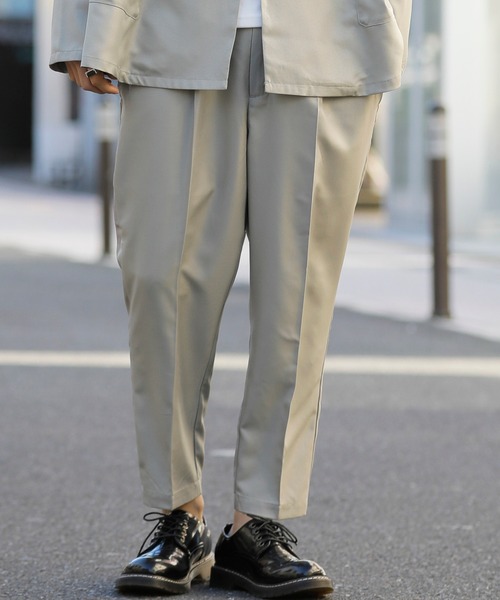 Beno(ビーノ)の「ソフトポリツイル スタプレ ワンタック セミワイド テーパード アンクルパンツ(スラックス・メンズ・ブラック/グレイッシュベージュ/グレイッシュブルー・M/L)」の15枚目の写真