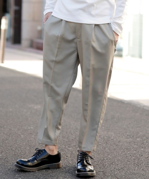 Beno(ビーノ)の「ソフトポリツイル スタプレ ワンタック セミワイド テーパード アンクルパンツ(スラックス・メンズ・ブラック/グレイッシュベージュ/グレイッシュブルー・M/L)」の22枚目の写真