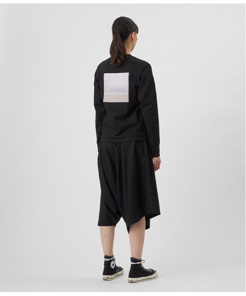 D-VEC(ディーベック)の「ロングスリーブ フォト Tシャツ(VF-30401118)(Tシャツ/カットソー・レディース・ホワイト/ブラック・SMALL/LARGE)」の2枚目の写真