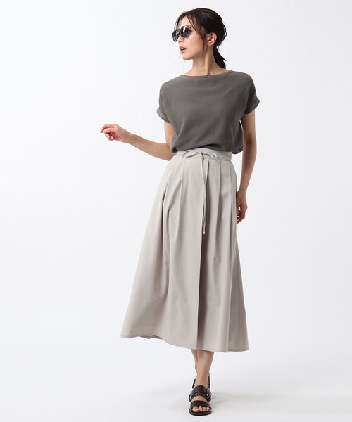 UNTITLED(アンタイトル)の「◆【洗える】前後2WAYゆるVニットプルオーバー(ニット/セーター・レディース・カーキ/ホワイト系5/ライトグレー系4/レッド系1・02/00)」の8枚目の写真