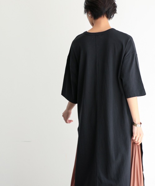 OMNES(オムネス)の「USAコットン サイドスリット入Tシャツワンピース(ワンピース・レディース・ホワイト/ブラック・FREE)」の11枚目の写真