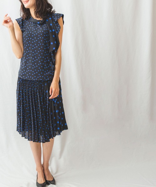 NARACAMICIE（ナラカミーチェ）の「ミックスドットアシンメトリーブラウス（シャツ/ブラウス・レディース・ブラック/ベージュ・MEDIUM/LARGE/SMALL/XXX-LARGE/XX-LARGE/X-LARGE）」の3枚目の写真