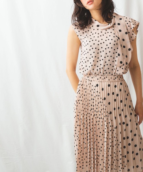 NARACAMICIE（ナラカミーチェ）の「ミックスドットアシンメトリーブラウス（シャツ/ブラウス・レディース・ブラック/ベージュ・MEDIUM/LARGE/SMALL/XXX-LARGE/XX-LARGE/X-LARGE）」の5枚目の写真