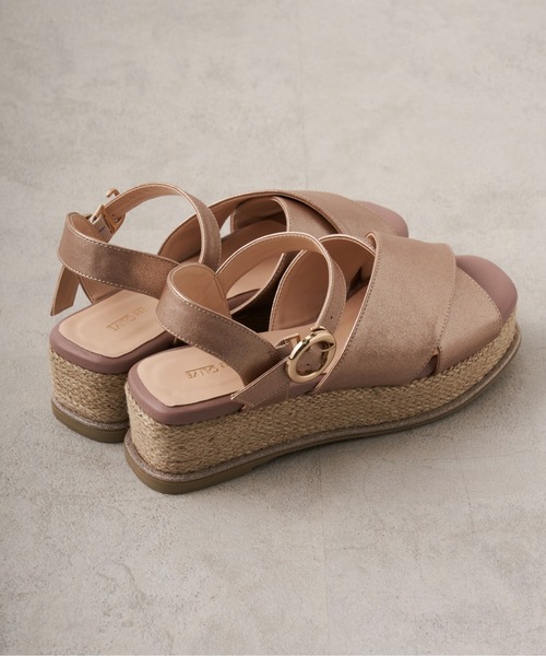 OLIVE des OLIVE（オリーブデオリーブ）の「クロスベルトサンダル（サンダル・レディース・オフホワイト/ピンク/ダークベージュ・SMALL/MEDIUM/LARGE）」の12枚目の写真