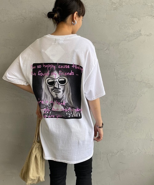 bend(s)（ベンズ）の「[BENDS×JEANS FACTORY/ベンズ×ジーンズファクトリー] 別注 グラフィックバックプリントTシャツ KC（Tシャツ/カットソー・レディース・ホワイト/オリーブ・M/L）」の2枚目の写真