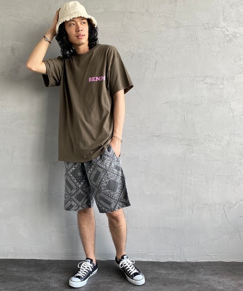 bend(s)（ベンズ）の「[BENDS×JEANS FACTORY/ベンズ×ジーンズファクトリー] 別注 グラフィックバックプリントTシャツ KC（Tシャツ/カットソー・レディース・ホワイト/オリーブ・M/L）」の22枚目の写真