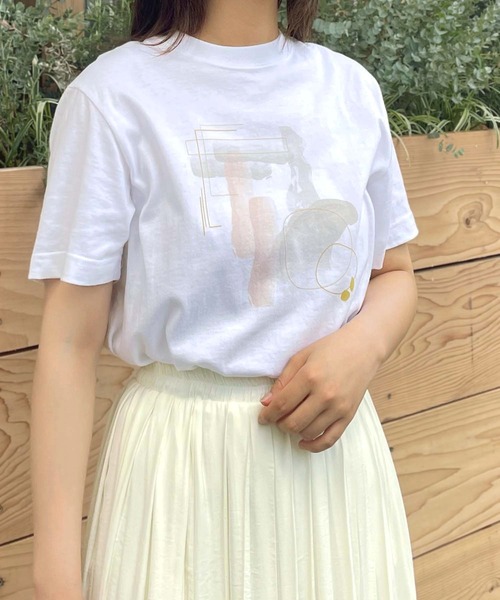 HER CLOSET(ハークローゼット)の「【HERCLOSET】ニュアンスプリントTシャツ(Tシャツ/カットソー・レディース・ホワイト系その他3/ホワイト/ホワイト系その他/ホワイト系その他2・S/M)」の2枚目の写真