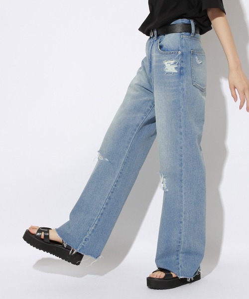 PBLIM(ページボーイリム)の「【PAGEBOYLIM】ダメージデニムパンツ【WEB限定アイテム】(デニムパンツ・レディース・ライトブルー/ブルー・MEDIUM/LARGE)」の11枚目の写真