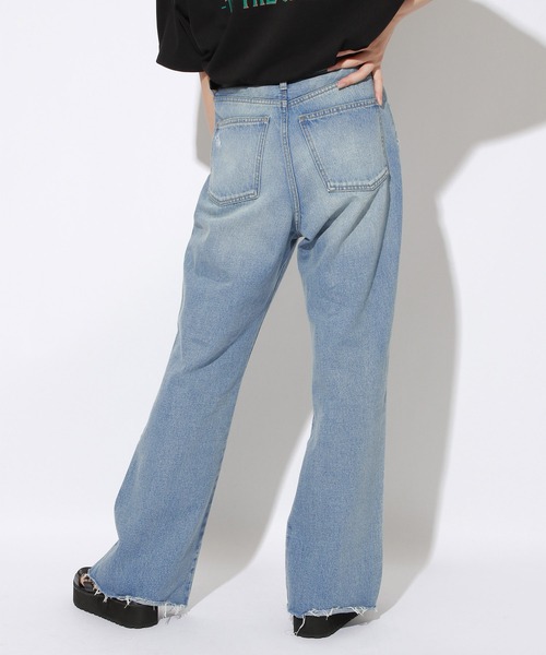 PBLIM(ページボーイリム)の「【PAGEBOYLIM】ダメージデニムパンツ【WEB限定アイテム】(デニムパンツ・レディース・ライトブルー/ブルー・MEDIUM/LARGE)」の3枚目の写真