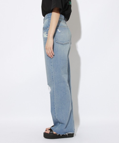 PBLIM(ページボーイリム)の「【PAGEBOYLIM】ダメージデニムパンツ【WEB限定アイテム】(デニムパンツ・レディース・ライトブルー/ブルー・MEDIUM/LARGE)」の20枚目の写真