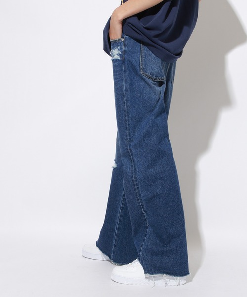 PBLIM(ページボーイリム)の「【PAGEBOYLIM】ダメージデニムパンツ【WEB限定アイテム】(デニムパンツ・レディース・ライトブルー/ブルー・MEDIUM/LARGE)」の9枚目の写真