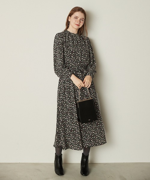 PURIL（ピュリル）の「【PURIL】花柄ウェストギャザーフレアワンピース（ワンピース・レディース・ブラック/イエロー/グリーン・S/M）」の4枚目の写真