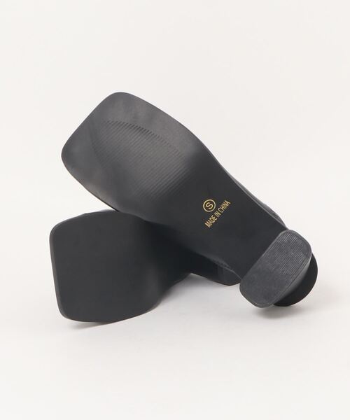 Fabby fabby（ファビィーファビィー）の「ストレッチ台形ヒールミュールサンダル（サンダル・レディース・ブラック/ホワイト・SMALL/LARGE/MEDIUM）」の3枚目の写真