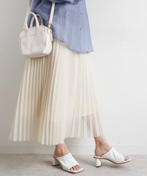 Fabby fabby（ファビィーファビィー）の「ストレッチ台形ヒールミュールサンダル（サンダル・レディース・ブラック/ホワイト・SMALL/LARGE/MEDIUM）」の15枚目の写真