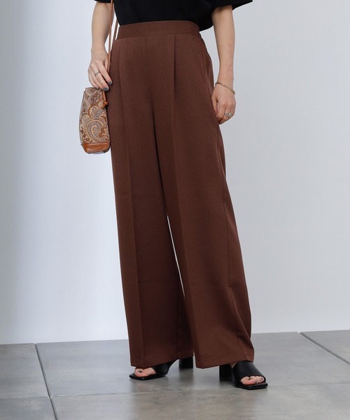 COLONY 2139(コロニートゥーワンスリーナイン)の「【WEB・一部店舗限定】ウールライクタックワイドパンツ(その他パンツ・レディース・ブラック/ブラウン/グレイッシュベージュ・MEDIUM/LARGE)」の3枚目の写真
