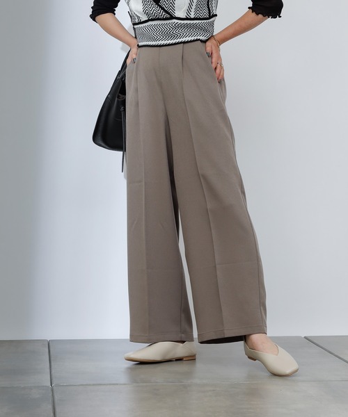 COLONY 2139(コロニートゥーワンスリーナイン)の「【WEB・一部店舗限定】ウールライクタックワイドパンツ(その他パンツ・レディース・ブラック/ブラウン/グレイッシュベージュ・MEDIUM/LARGE)」の1枚目の写真