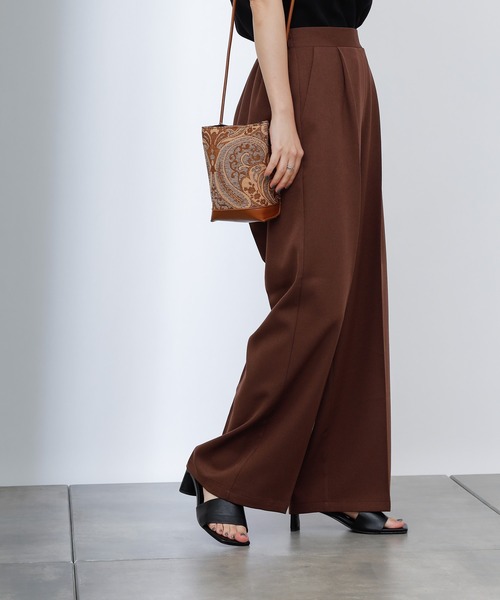 COLONY 2139(コロニートゥーワンスリーナイン)の「【WEB・一部店舗限定】ウールライクタックワイドパンツ(その他パンツ・レディース・ブラック/ブラウン/グレイッシュベージュ・MEDIUM/LARGE)」の7枚目の写真