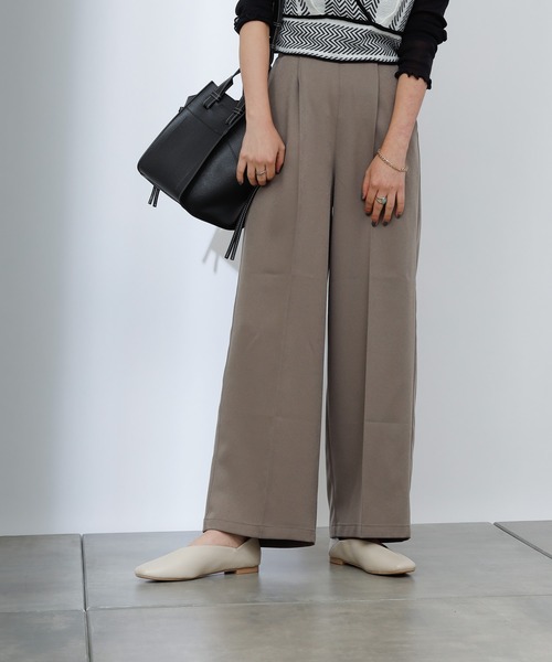 COLONY 2139(コロニートゥーワンスリーナイン)の「【WEB・一部店舗限定】ウールライクタックワイドパンツ(その他パンツ・レディース・ブラック/ブラウン/グレイッシュベージュ・MEDIUM/LARGE)」の12枚目の写真