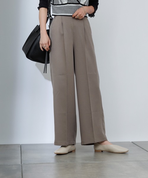 COLONY 2139(コロニートゥーワンスリーナイン)の「【WEB・一部店舗限定】ウールライクタックワイドパンツ(その他パンツ・レディース・ブラック/ブラウン/グレイッシュベージュ・MEDIUM/LARGE)」の5枚目の写真