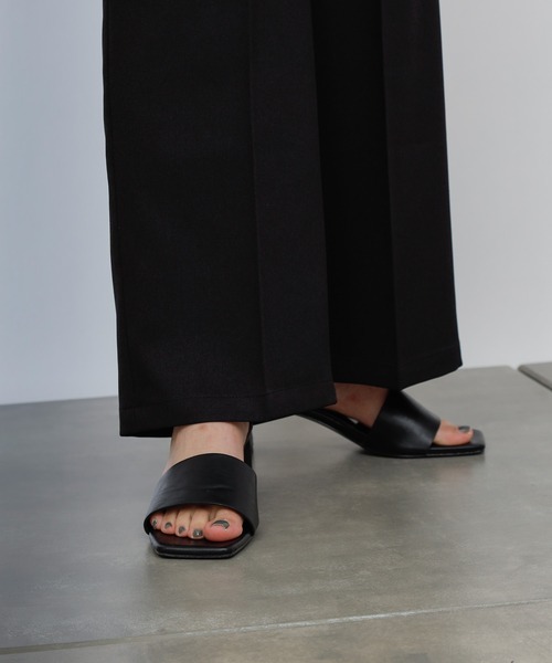 COLONY 2139(コロニートゥーワンスリーナイン)の「【WEB・一部店舗限定】ウールライクタックワイドパンツ(その他パンツ・レディース・ブラック/ブラウン/グレイッシュベージュ・MEDIUM/LARGE)」の17枚目の写真