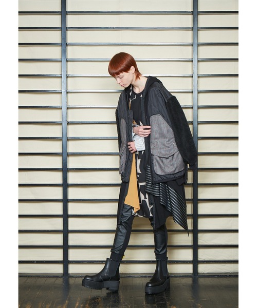 gomme（ゴム）の「60/-ファイン裏毛　切替ファスナーパーカーワンピース（パーカー・レディース・ブラック/チャコールグレー/カーキ・MEDIUM）」の6枚目の写真