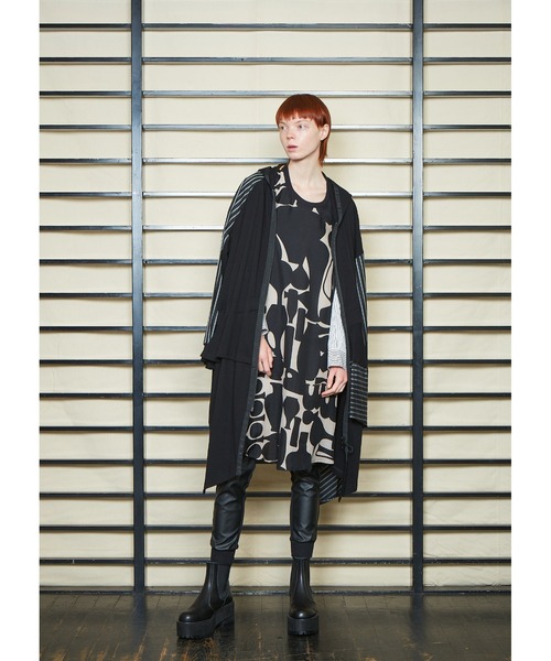 gomme（ゴム）の「60/-ファイン裏毛　切替ファスナーパーカーワンピース（パーカー・レディース・ブラック/チャコールグレー/カーキ・MEDIUM）」の14枚目の写真