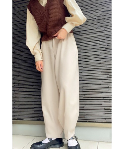 junoah(ジュノア)の「タック入りコクーンパンツ(その他パンツ・レディース・ブラック/モカ/ベージュ/グレー・MEDIUM/X-LARGE/LARGE)」の7枚目の写真