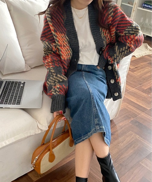 ABITOKYO(アビトーキョー)の「【ABITOKYO ORIGINAL】配色ニットジャガードチェックカーデ(カーディガン/ボレロ・レディース・ホワイト/ブラック/レッド・FREE)」の4枚目の写真