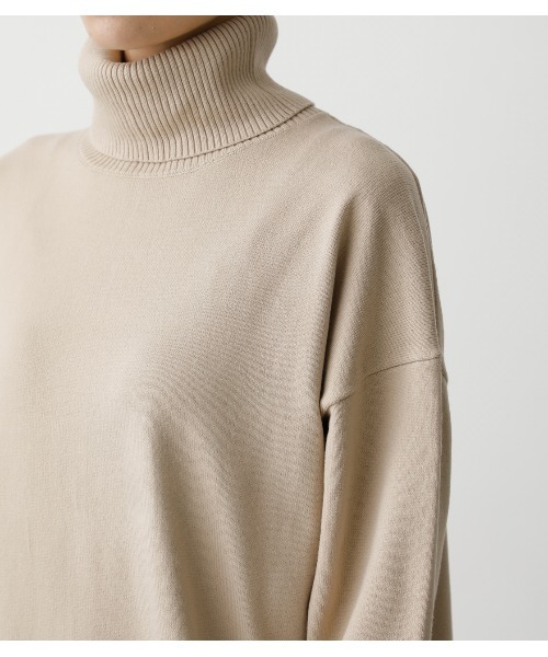 AZUL by moussy(アズールバイマウジー)の「TURTLE NECK SIMPLE OP/タートルネックシンプルワンピ(ワンピース・レディース・ブラック/ベージュ/イエロー系その他・SMALL/MEDIUM)」の4枚目の写真