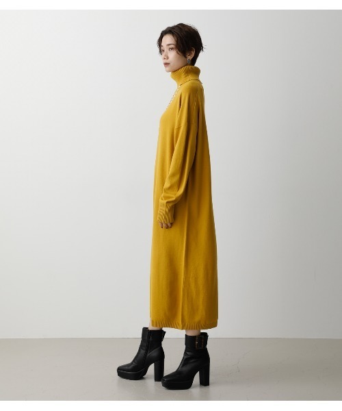 AZUL by moussy(アズールバイマウジー)の「TURTLE NECK SIMPLE OP/タートルネックシンプルワンピ(ワンピース・レディース・ブラック/ベージュ/イエロー系その他・SMALL/MEDIUM)」の6枚目の写真