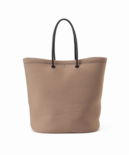 SLOBE IENA（スローブイエナ）の「【YAHKI /ヤーキ】ネオプレーントートバッグ◆（トートバッグ・レディース・ブラック/ベージュ・FREE）」の6枚目の写真