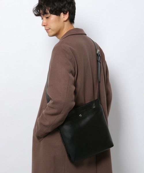 LAKOLE（ラコレ）の「ソフトスクエアショルダーバッグ / 237089（ショルダーバッグ・メンズ・サンドグレー/ブラック/ダークオリーブ・FREE）」の3枚目の写真