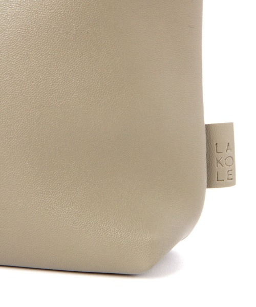 LAKOLE（ラコレ）の「ソフトスクエアショルダーバッグ / 237089（ショルダーバッグ・メンズ・サンドグレー/ブラック/ダークオリーブ・FREE）」の11枚目の写真