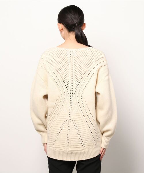 MIDWEST（ミッドウエスト）の「CLANE BACK OPEN CABLE V NECK KNIT TOPS（ニット/セーター・レディース・オフホワイト・1）」の3枚目の写真