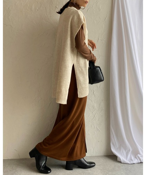 She's Closet(シーズクローゼット)の「オーバーサイズサイドスリット入り深Vネックニットベスト(ベスト・レディース・グリーン/杢グレー/ベージュ/ブラック/アイボリー・FREE)」の15枚目の写真