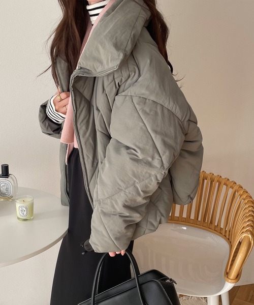 andme（アンドミー）の「ダイヤキルティングフェイクダウン中綿ジャケット（ダウンジャケット/コート・レディース・ブラック/アイボリー/モカ/ライトカーキ・M）」の10枚目の写真